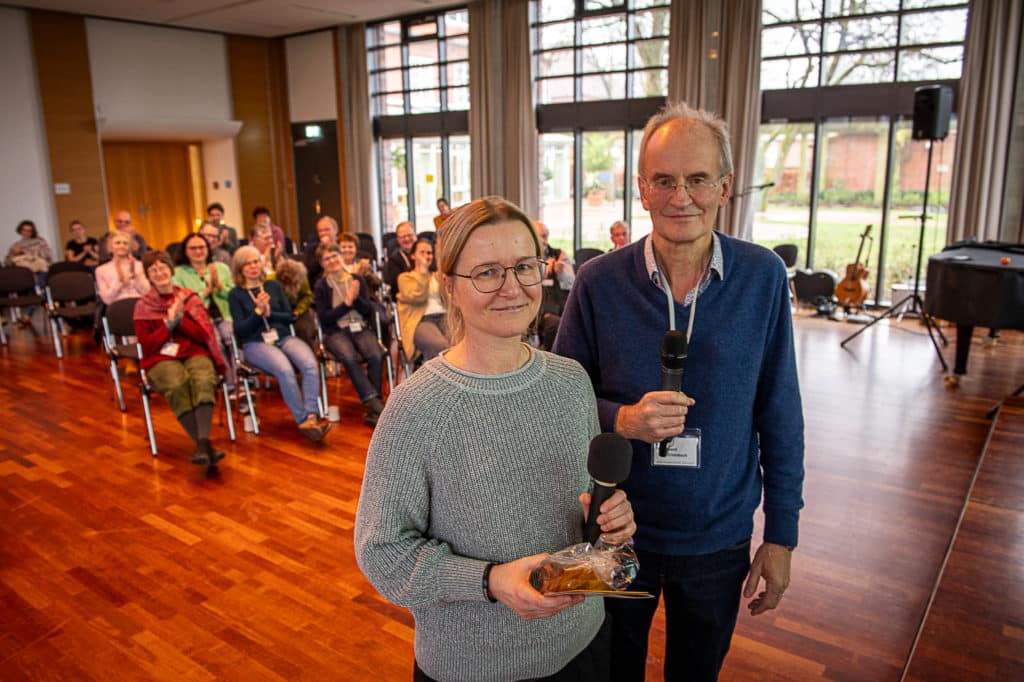 Melanie Silbermann von „Ärzte ohne Grenzen“ und Gerd Crombach bei der Veranstaltung in der Akademie Stapelfeld.